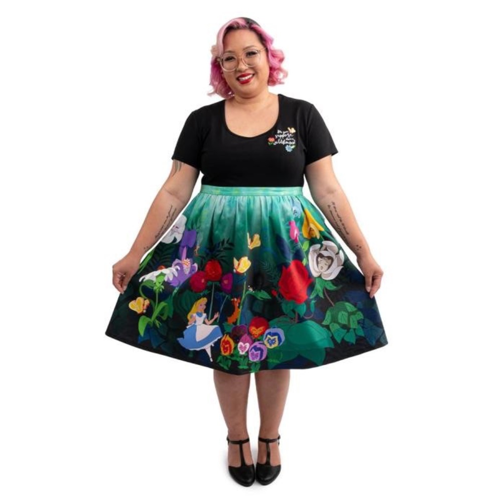 BNWT DISNEY LOUNGEFLY ALICE IN WONDERLAND SKIRT SIZE XS
